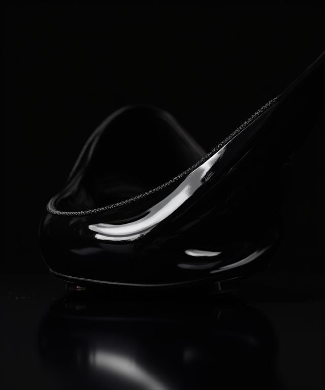 Formeller schwarzer Lackschuh für besondere Anlässe.